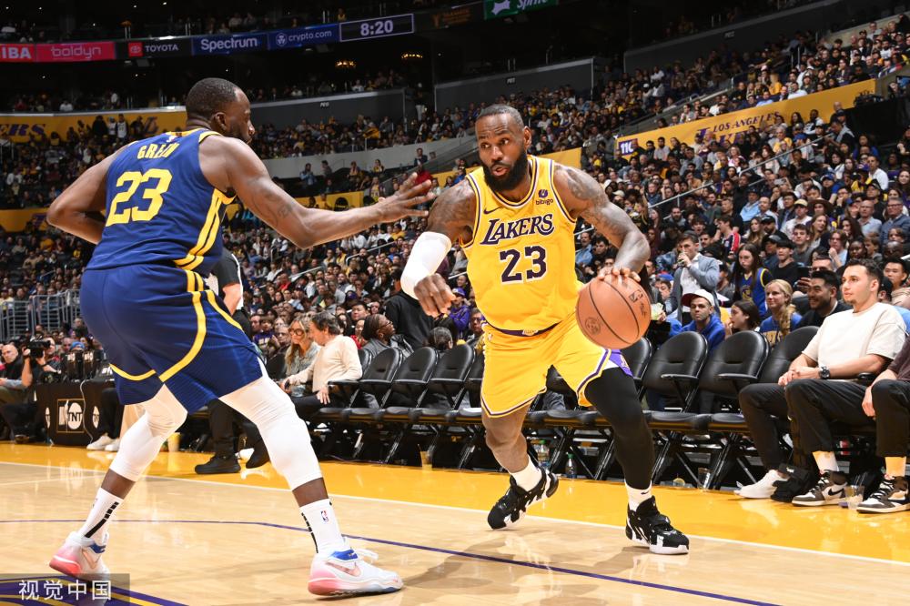 西亚和他的 西亚和他的