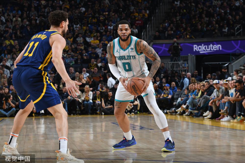 佩的队友和 佩的队友和